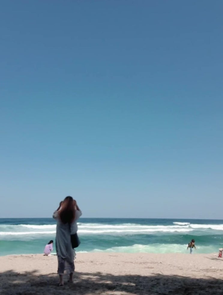  [강원도 강릉 여행] 정동진 옆 등명해변 주차장 넓고 한적해