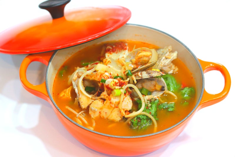 동태찌개 끓이는법 얼큰 시원 동태탕 끓이는법 재료 레시피 ~ 동태 해동 손질 부터