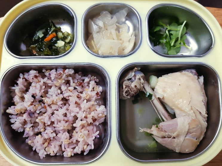  3살아기 저녁 메뉴 :: 닭백숙+미역줄기