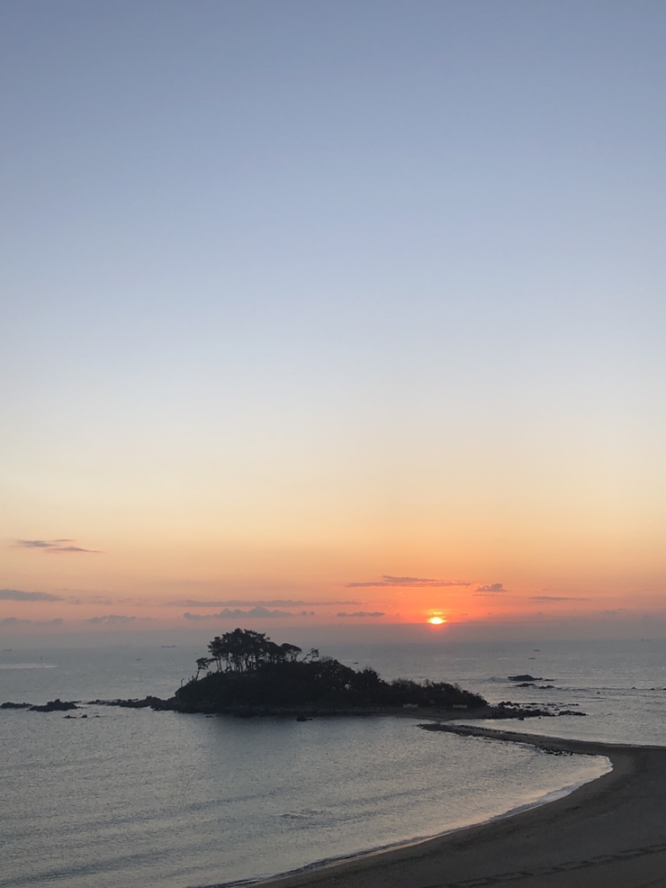  울산 3박 4일 여행기:) 2일차(2) 가지산언양불고기, 진하해수욕장 에어비앤비 집 안에서 일출 보기
