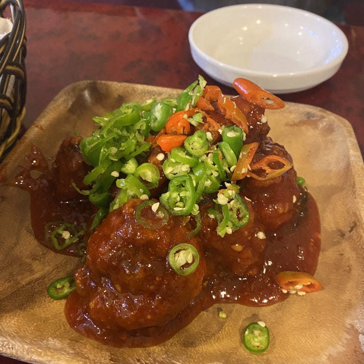  맛집으로 추천받아 갔던 부산대 땡초치킨
