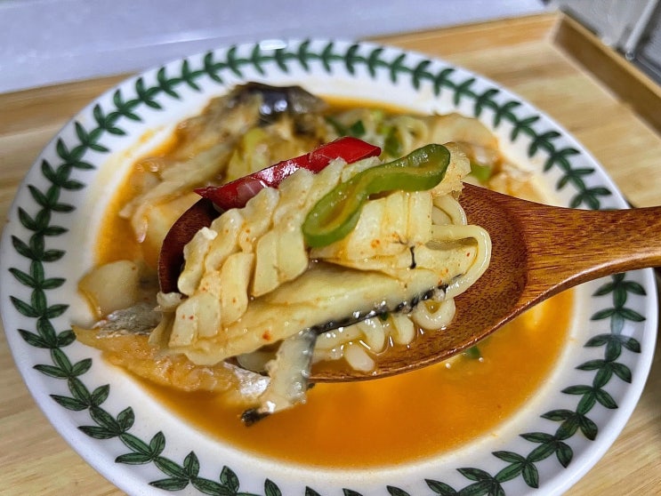  50년 전통맛집 능곡할머니북어탕 밀키트로 간편하게 한 끼!