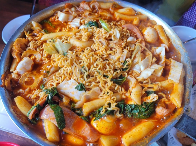  또보겠지 떡볶이집 강남역 헬로몽키점 :: 즉석떡볶이, 버터갈릭 감자튀김 맛집