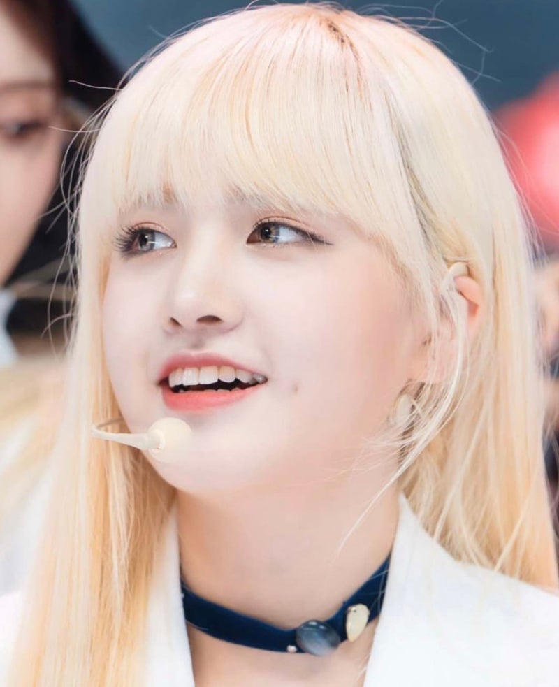 IVE Liz: Dimples, Nose, Black Hair, Pre-Debut Photos, Profile, Age! Blonde Hair Suits Her So Well