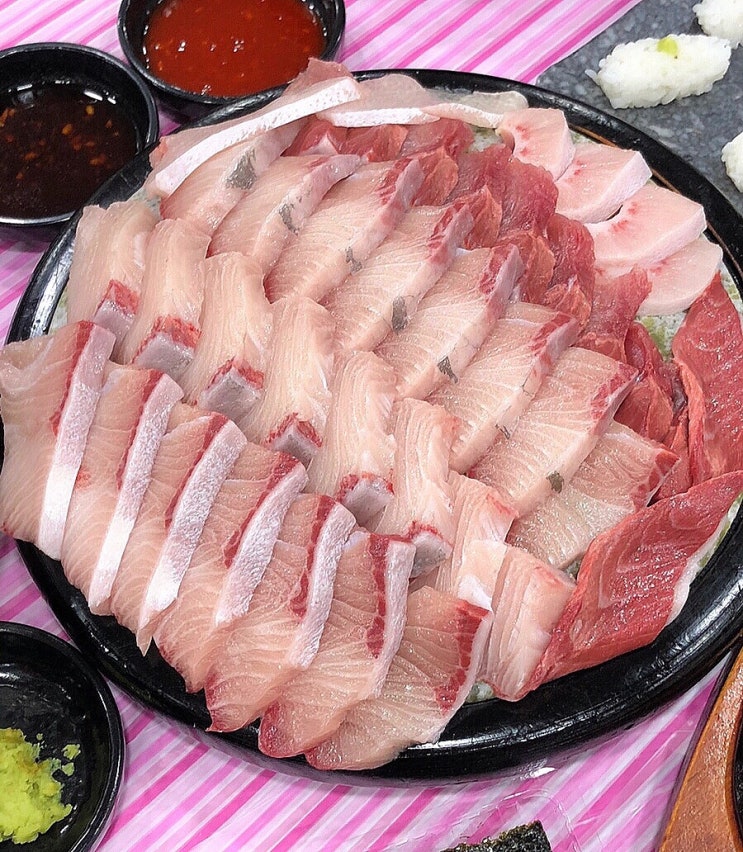  망원역 맛집 추천, 웨이팅해도 후회 절대 없는 대방어 존맛집  "우리바다수산"