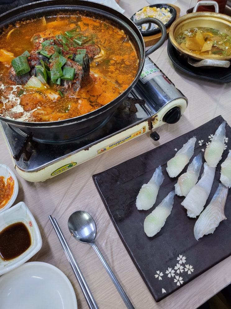  청주 청대 인근 메뉴가 다양하고 싱싱한 회 찾으신다면 "군산활어회" 추천드려요~!
