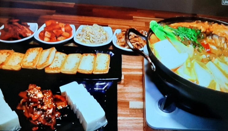  껍질을 제거한 생콩을 통째로 갈아 만든 두부 '전두부'를 아시나요?