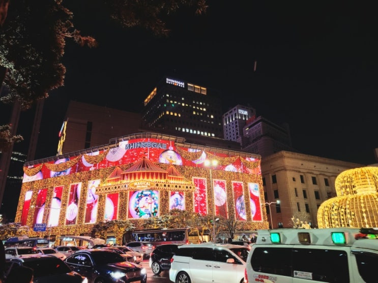  명동, 을지로입구, 남대문) 서울 도심 야경명소, 신세계백화점 본점, 매지컬홀리데이