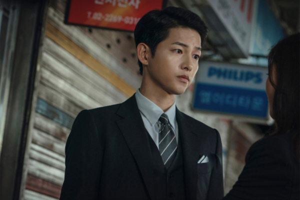 얼루어가 뽑은 올해의 드라마 캐릭터&드라마 얼루어가 뽑은 올해의 드라마 캐릭터&드라마