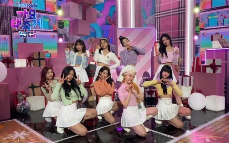  가요대축제 소녀시대 힘내 걸그룹 콜라보 사진