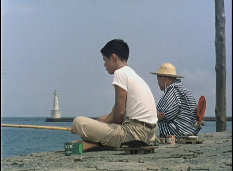  오즈 야스지로의 <부초>(1959) 리뷰- 부초 같은 삶을 시적인 서정으로 담아낸 걸작