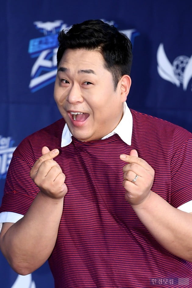문세윤 나이 와이프 부인 아내 치어리더 김하나 결혼 자녀 가족 고향 문세윤 나이 와이프 부인 아내 치어리더 김하나 결혼 자녀 가족 고향