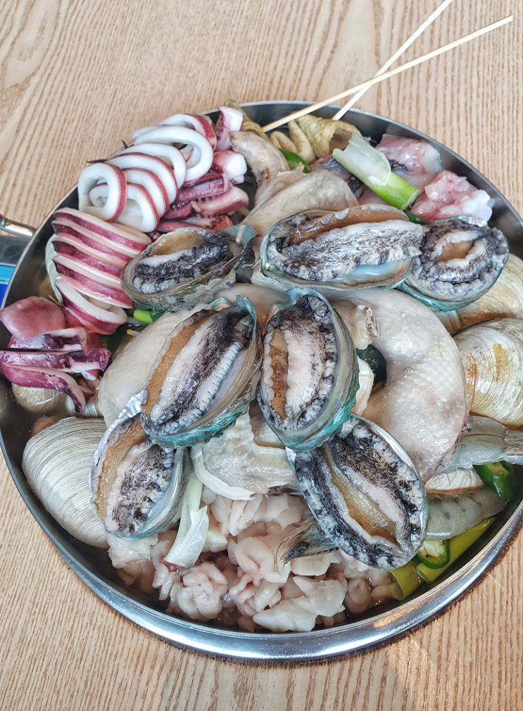 해물을 배터지게 먹을 수 있는 대전해물탕맛집 '해풍'