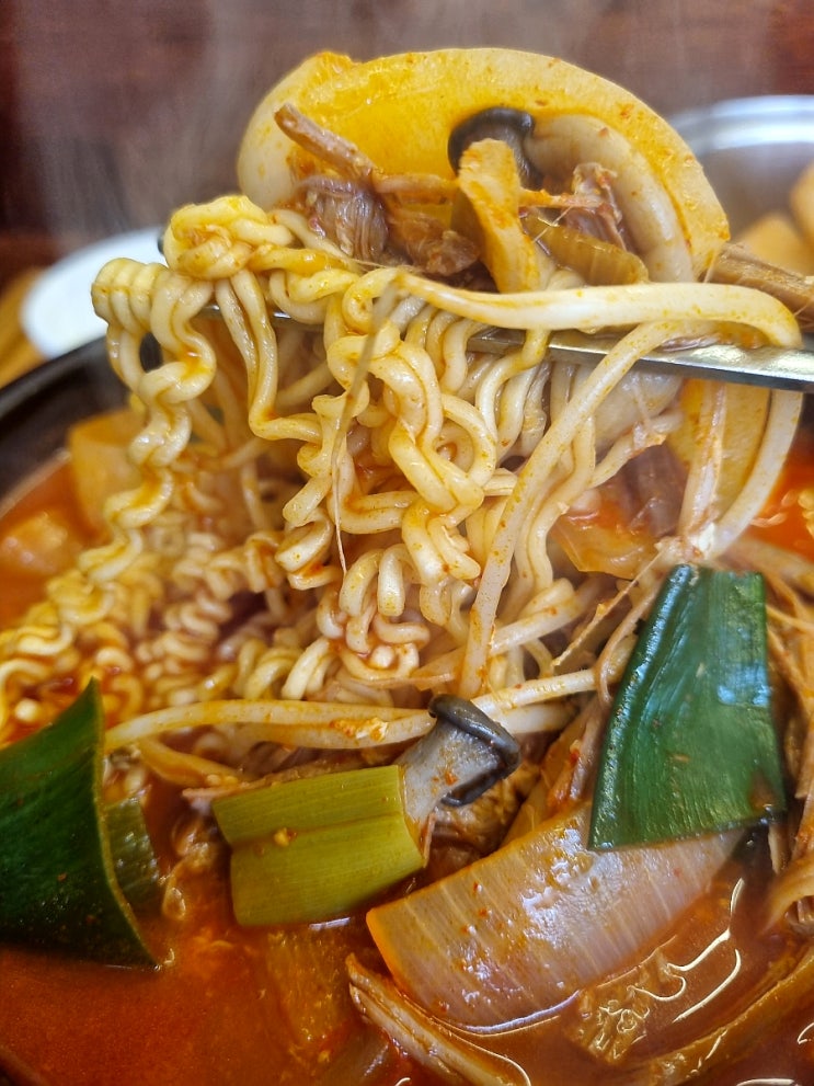  [서울 송파구] 육장정 : 송리단길 육개장 맛집 (푸딘코)