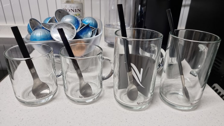  [네스프레소] 버츄오 알토 컵 세트 590ml 버츄오 머그 컵 세트 390ml 스푼 세트 19cm 15cm 버츄오 정품 캡슐 아이스 레제로 (ice leggero) 후기 리뷰