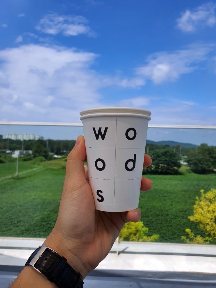  [여주 카페/우즈 woods] 이게 바로 힐링! 창문으로 들판뷰가 보이는 자연 친화적인 조용한 루프탑 커피집