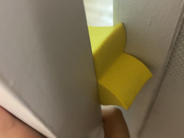  문끼임방지 손조심장치 요거 괜찮아