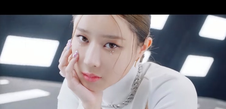  [MV] 록킹돌 _ Rocking Doll [뮤비/가사/듣기]