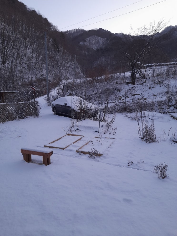 눈덮힌 산골의 아침