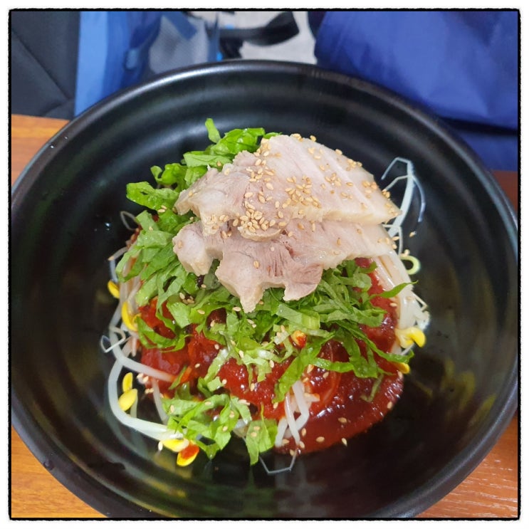 이 맛에 반했어! 솔동산맛집 여기는 이중섭거리맛집 솔동산고기국수