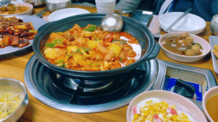  도저히 못 참겠다!! 대전 도마동 짜글이, 제육볶음 맛집 ‘독보적 김치찜’ 재방문!!