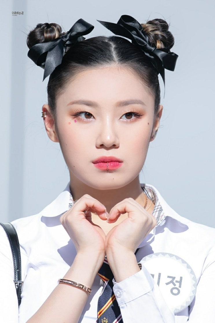 리정에 대한 생각 : 리정이 태닝 멈춰...!! 리정에 대한 생각 : 리정이 태닝 멈춰...!!