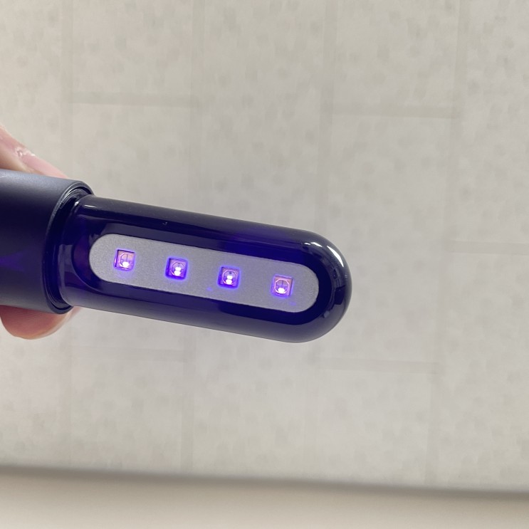 엄지나라 UV-C 휴대용 자외선 소독기 디자인 예쁜 살균기 리뷰