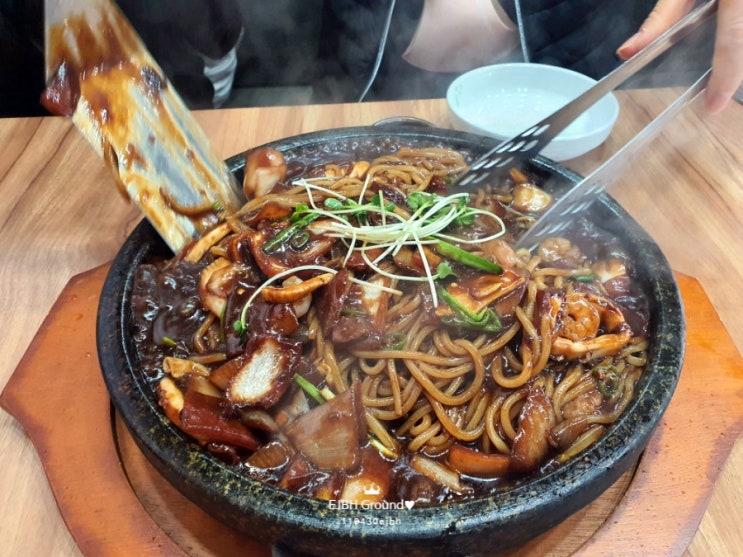  챔피언돌판짜장(구 백년가짬뽕) 일산에도 생겼어요!