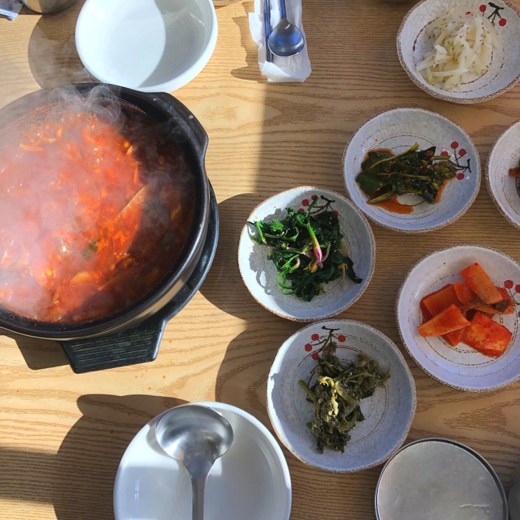  [남해 맛집] 고양이들도 찾아오는 다랭이마을 정감있는 맛집 "해바라기맛집"