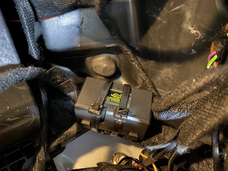 인천 서구 / 아이나비 Z7000 4채널 블랙박스 장착, 에코파워팩 24C 보조배터리 시공 / 벤츠 / GLB-클래스