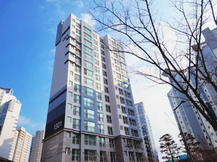  세종아파트 셀프인테리어 가락마을13단지 셀프교체 식탁등 LED전등 블라인드 서랍형드레스룸 절수페달 주방경첩완충기 와이어액자걸이 420앵글