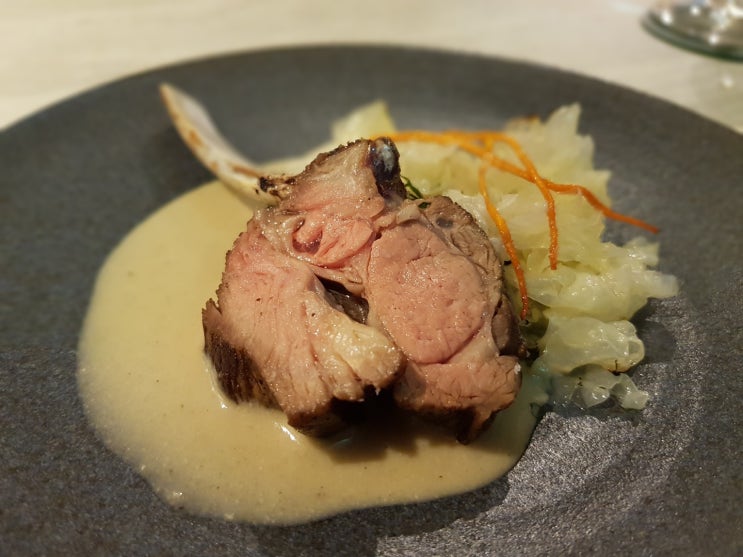  [여의도양고기맛집 램브란트 여의도점] 호감얻고 싶은 사람과 함께 가세요.