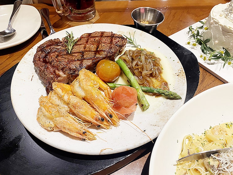 광주 상무지구 맛집 - 아웃백스테이크하우스 (ft.친구생파) 광주 상무지구 맛집 - 아웃백스테이크하우스 (ft.친구생파)