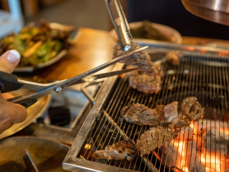  주차하기 편하고 맛있는 조선화로집 구리점