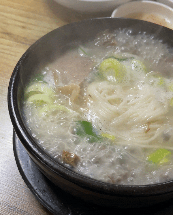  [최애맛집] 월강부산돼지국밥 : 연남동 고기 가득 돼지국밥 맛집