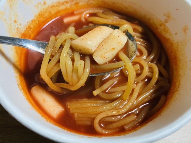  자이언트 쫄볶이 cu편의점 떡볶이 칼로리와 영양성분