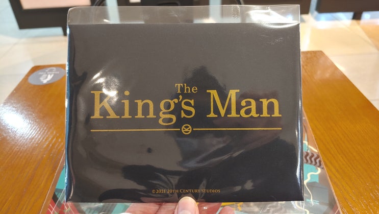 킹스맨 퍼스트 에이전트 시그니처 아트카드 실물 The King's Man Signature Art Card 58 롯데시네마 영화 굿즈 그리고 쿠키정보