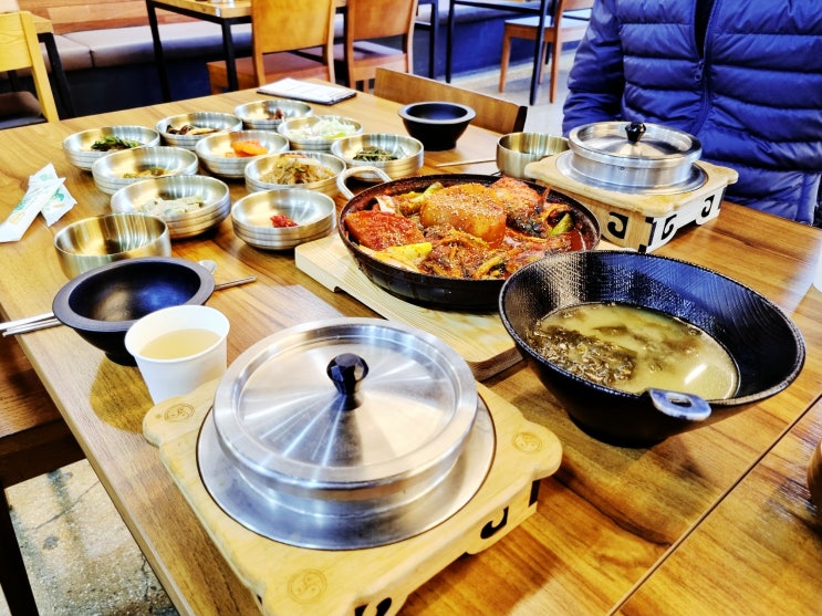  화성 한정식 돌솥밥+12첩반상+ 고등어조림 정갈한 맛집