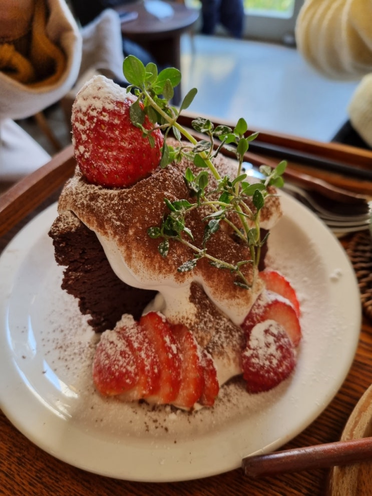  [연남동카페][연남동디저트] 디저트가 맛있다고 유명한 네시사분!!