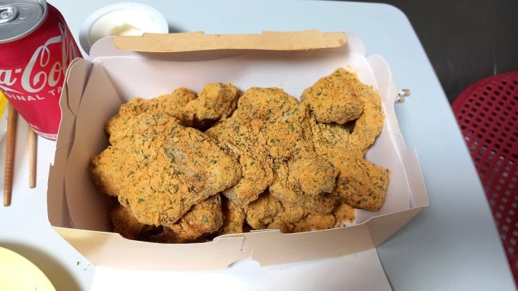  BHC 고성점 에서 방문포장 할인해서 뿌링클 치킨에 맥주 한잔