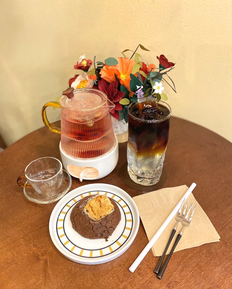  스그릿카페 :: 수유동카페, 덕성여대카페, 수유동스콘맛집 [당아욱꽃 블루베리차]