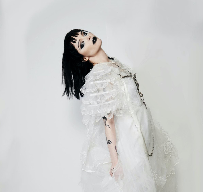 앨리스 글래스 / Alice Glass, 새로운 싱글 'Fair Game' 영상