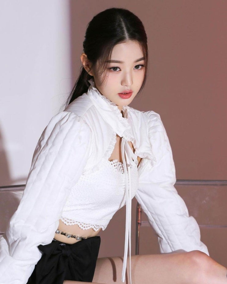 [월간 걸<b>그룹</b> 제60호(2021.12)] ELEVEN By IVE Part 1
