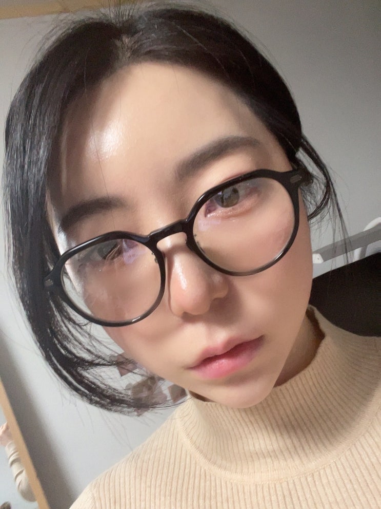  패션안경 블루라이트차단안경  가볍고 예쁘게 착용할 수 있는 카인드러브 안경테