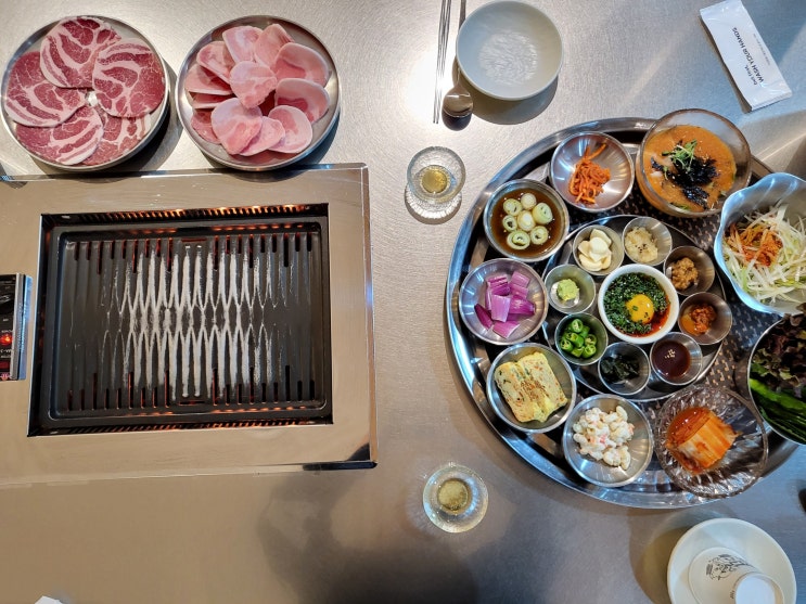  [여의도 찐 맛집] 고급스러운 자태의 삼겹살을 보라