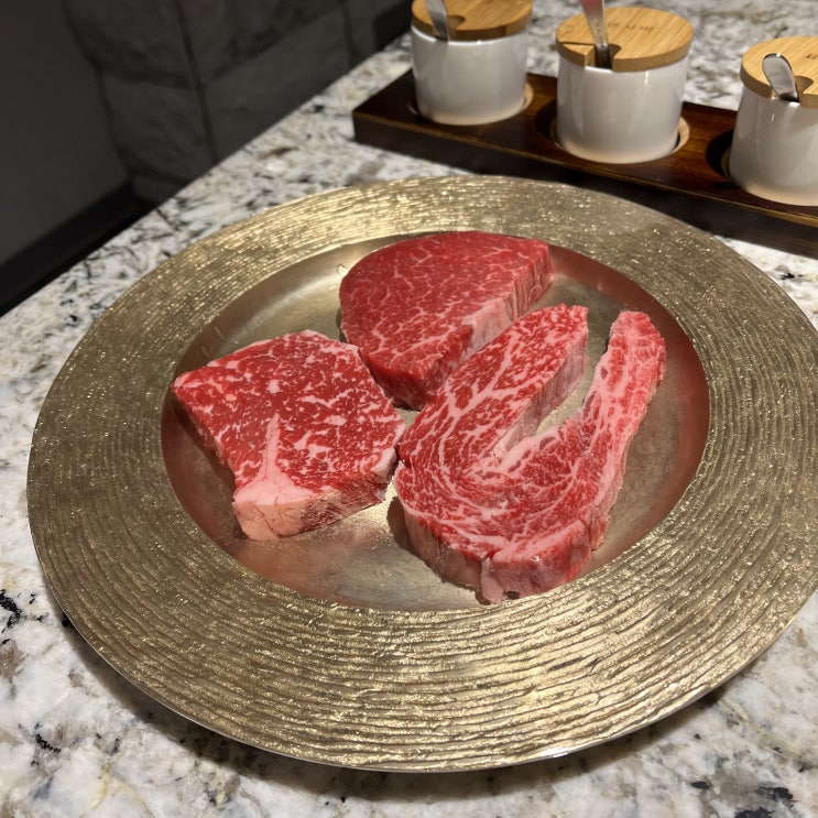  마포 소고기 맛집 _ 소울한우 : 분위기와 인테리어가 고급 진 한우 맛집. 등안새.