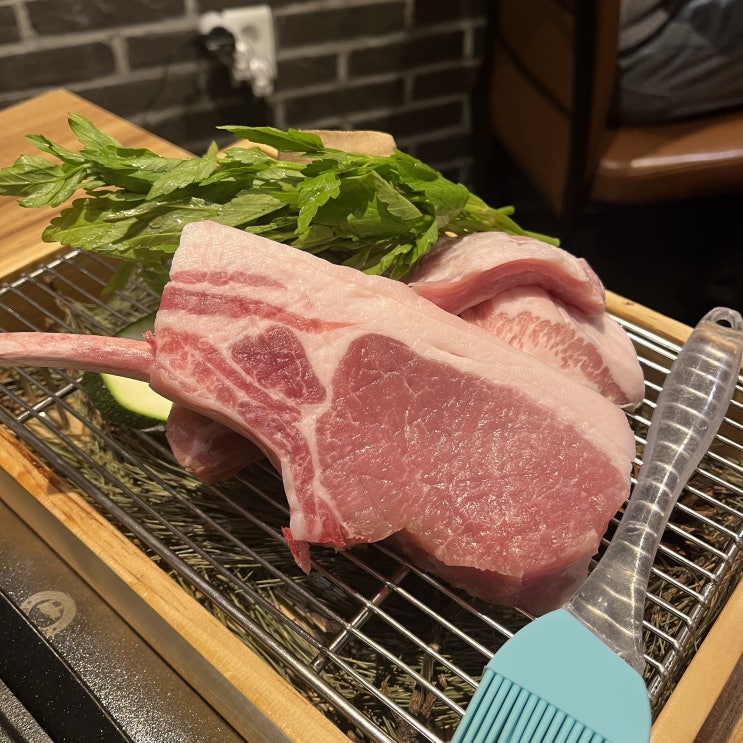  합정 고깃집 삽겹살 _ 돼지전 : 조금 색다른 돼지고기