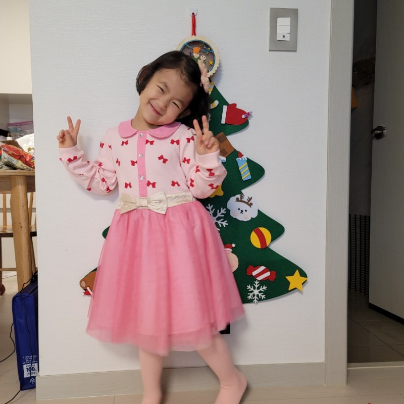 5세 여아 크리스마스선물로 시크릿쥬쥬원피스 구두 선물했어요