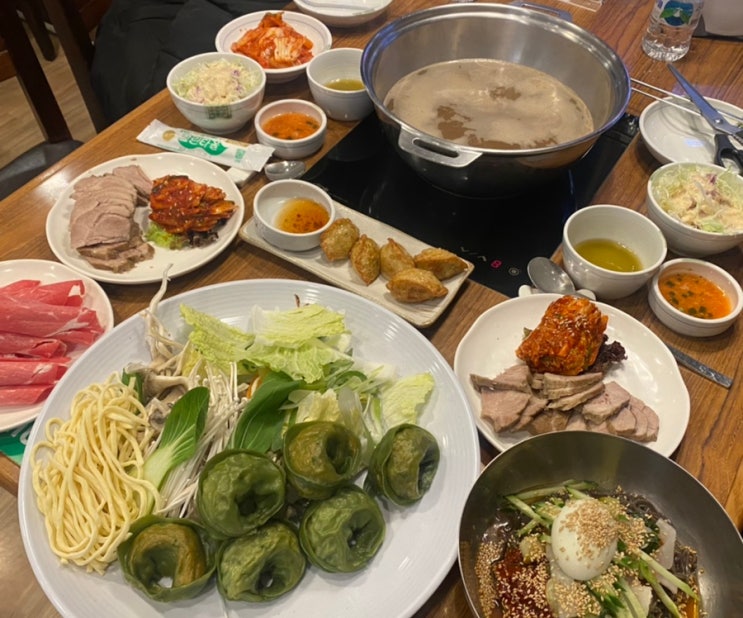  우리보쌈과만두전골_부천시청맛집 푸짐한 만두전골과 부드러운 보쌈맛집