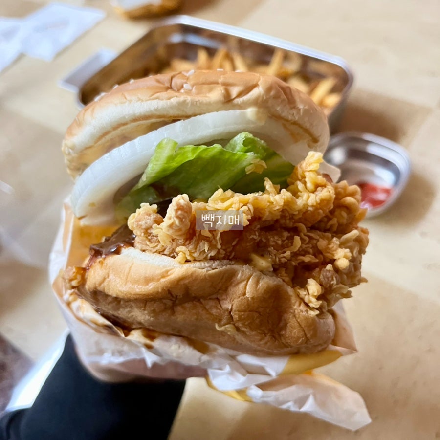 맘스터치 울산화봉동점 사진 4